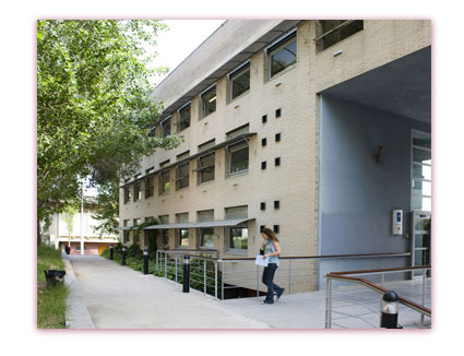 HIST&Ograve;RIA DE LA BIBLIOTECA